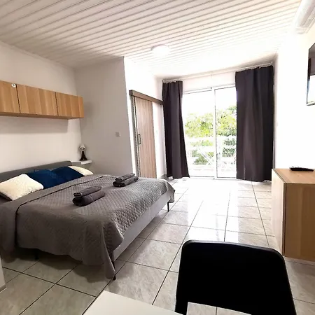 Freminore Eden Apartamento *