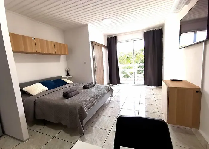 Freminore Eden Daire *